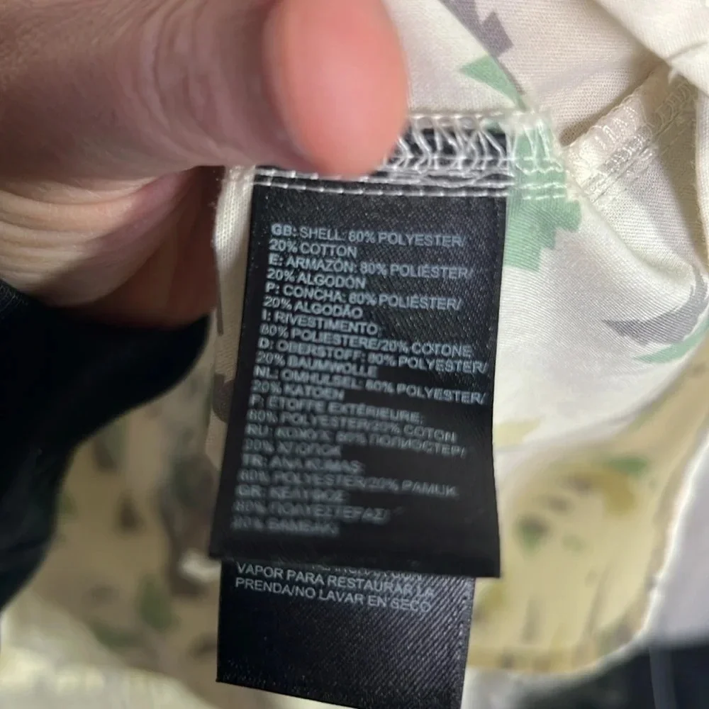 Northface Button up Tress print Size XL